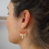 aros con piedras en rosa y coral plata y baño de oro