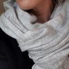 bufanda cashmere 100% en gris perla