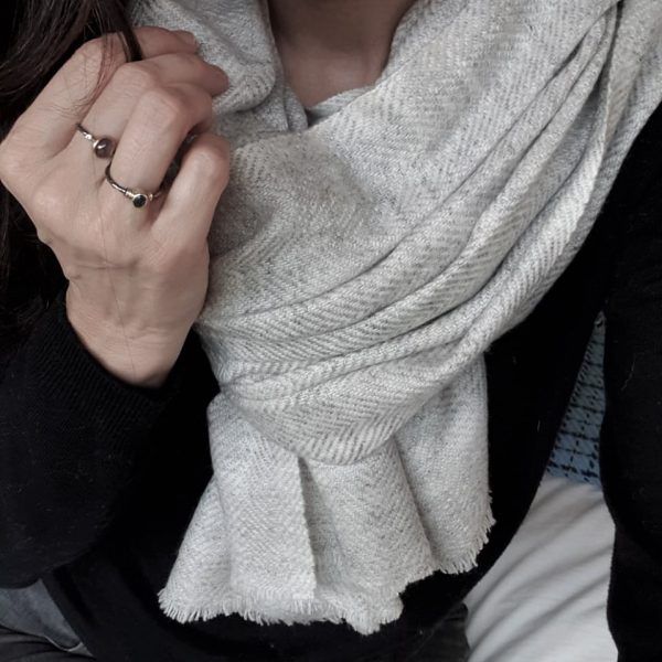bufanda gris en cashmere 100%