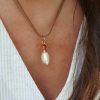 collar verano con perla de río y ágata naranja