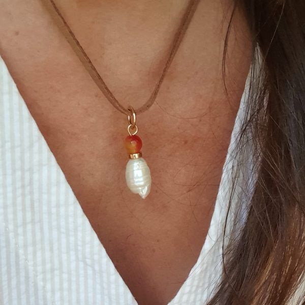 collar verano con perla de río y ágata naranja