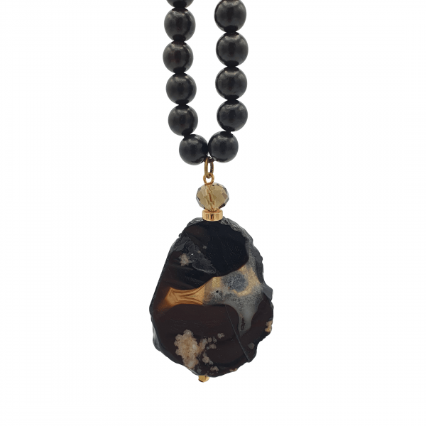 collar mala en madera con ágata negra y cristal