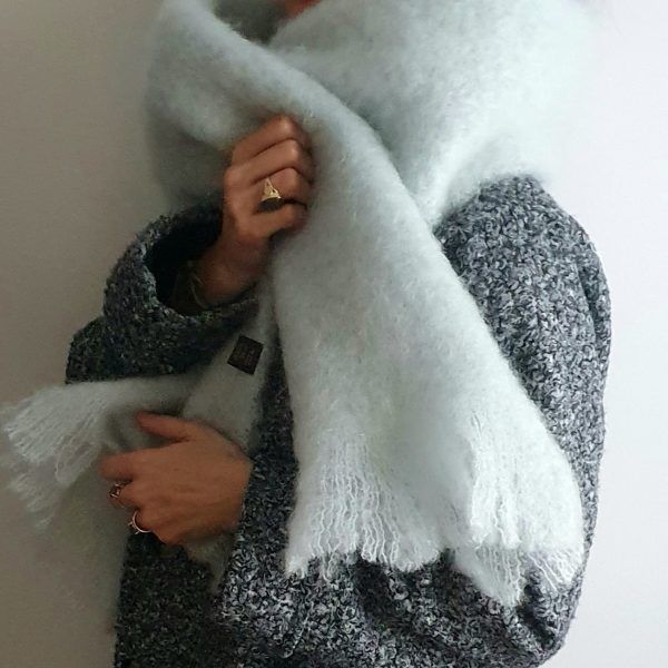 bufanda de mohair azul hielo