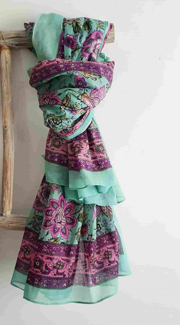 foulard algodón con flores en rosa y lila