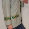 chaqueta loneta verde agua con bordados florales