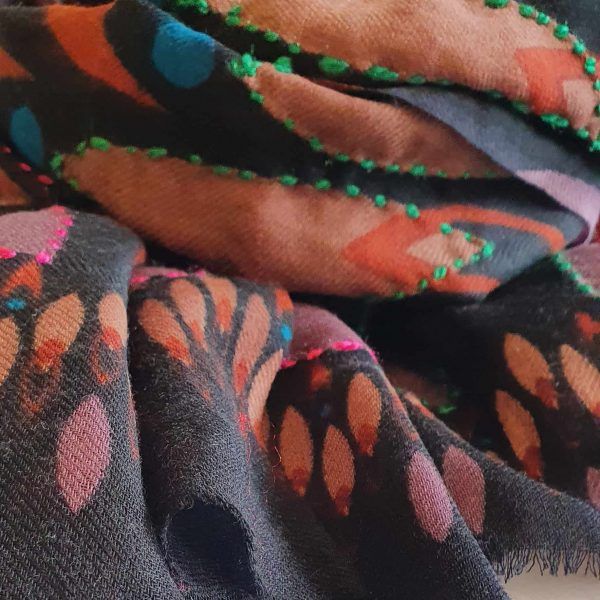 foulard cashmere estampado tonos tierra