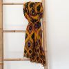 foulard estampado fondo mostaza cashmere