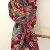 bufanda artesanal bordada reversible en morado y gris