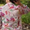 camisa estampado tonos rosas