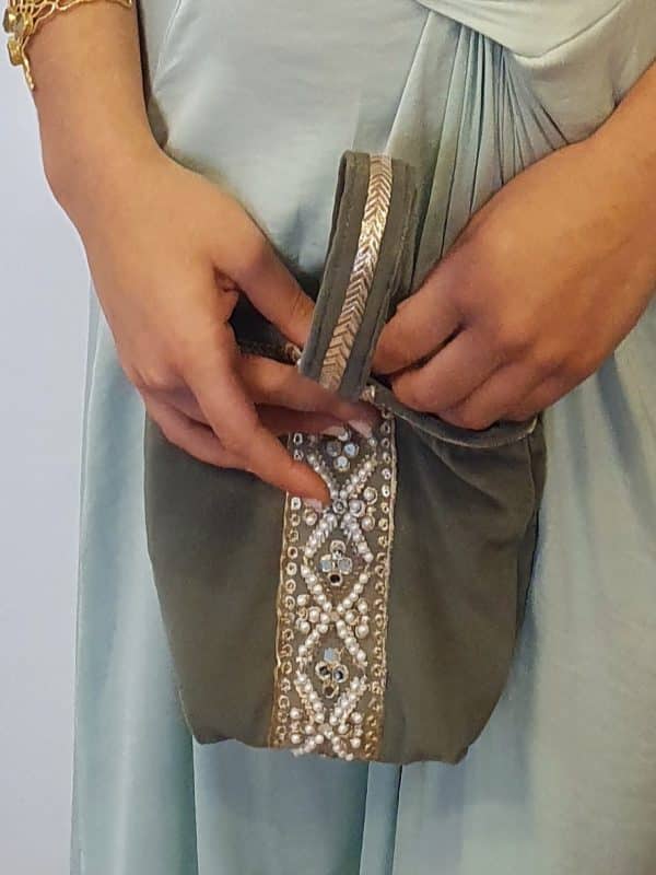 SHIORI BOLSO FIESTA CON BORDADOS PEDRERÍA 60€ WWW.SHIORI.ES