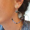 pendientes de aro azules con sodalitas