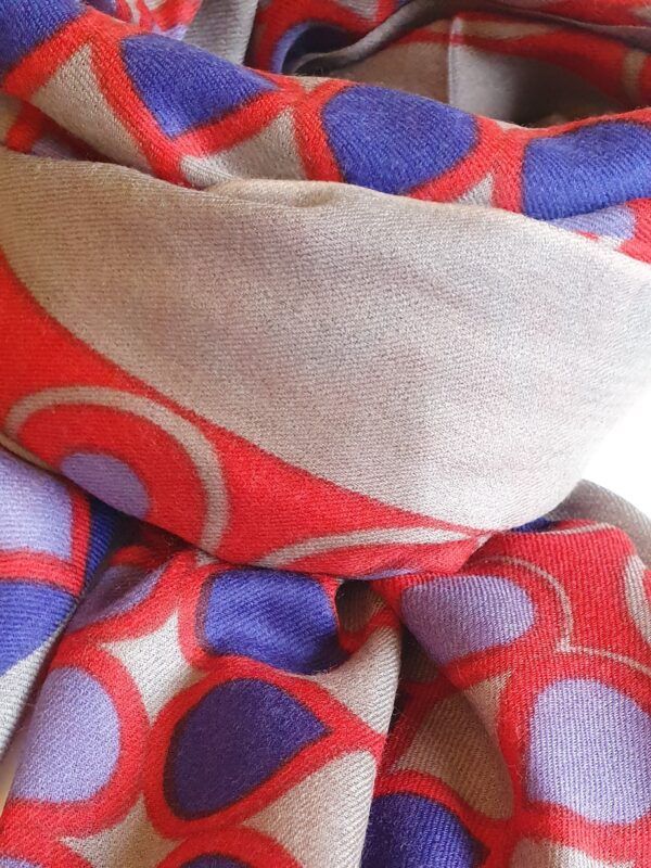 fular invierno en rojo, azul y lila cashmere 100%