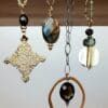 colgante Lottie con cadena de plata, aro chapado en oro y cristal facetado con amatista