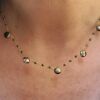 gargantilla de piritas facetadas montadas en cadena de plata de ley chapada en oro