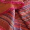 foulard de cashmere en color caldera y cenefa de rayas