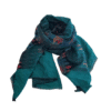 fular cashmere verde botella y estampado geométrico
