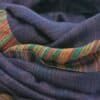 fular de cashmere en azul índigo y rayas