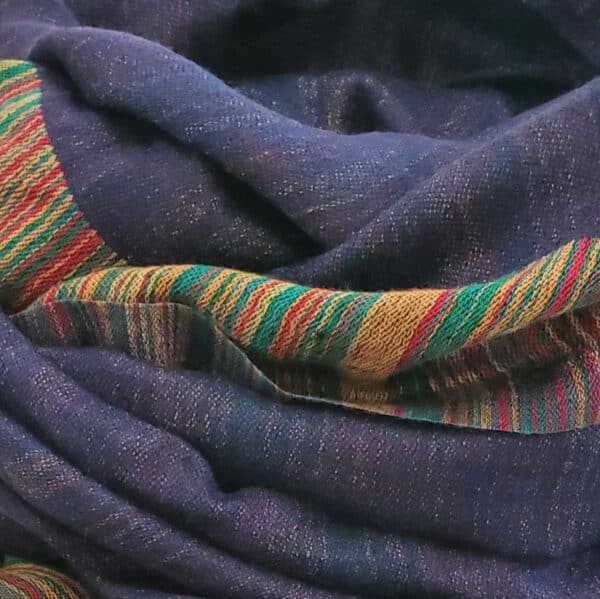 fular de cashmere en azul índigo y rayas