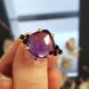 anillo Cora de amatista y circonitas negras