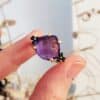 anillo Cora de amatista y circonitas negras