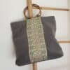 bolso shopper verde musgo con bordados