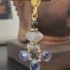 pendientes livia de iolitas y labradoritas